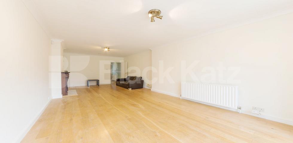 			3 Bedroom, 1 bath, 1 reception Terraced House			 Wormholt Road, Shepherds Bush
